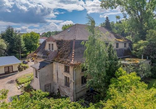 Villa Luftaufnahme
