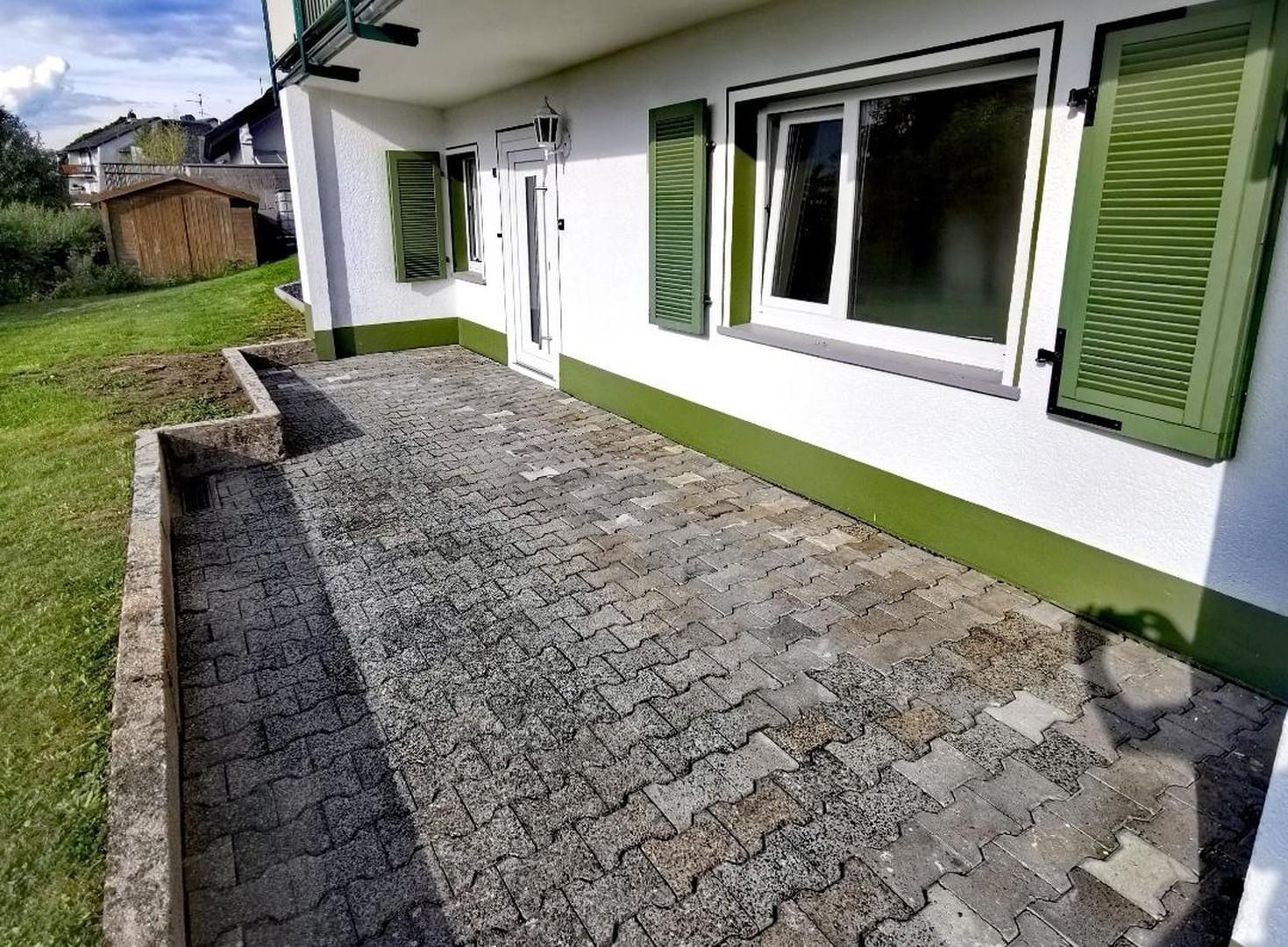 Wohnungszugang und Terrasse