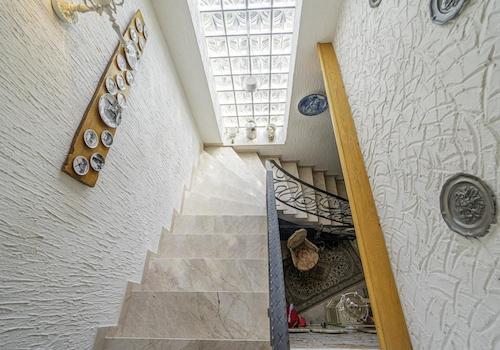 Treppe ins 1- OG