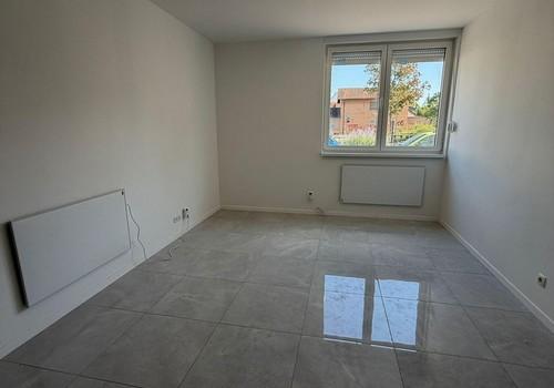 erstes Zimmer