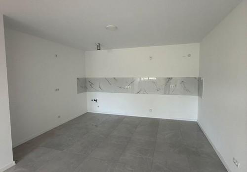 erstes Zimmer