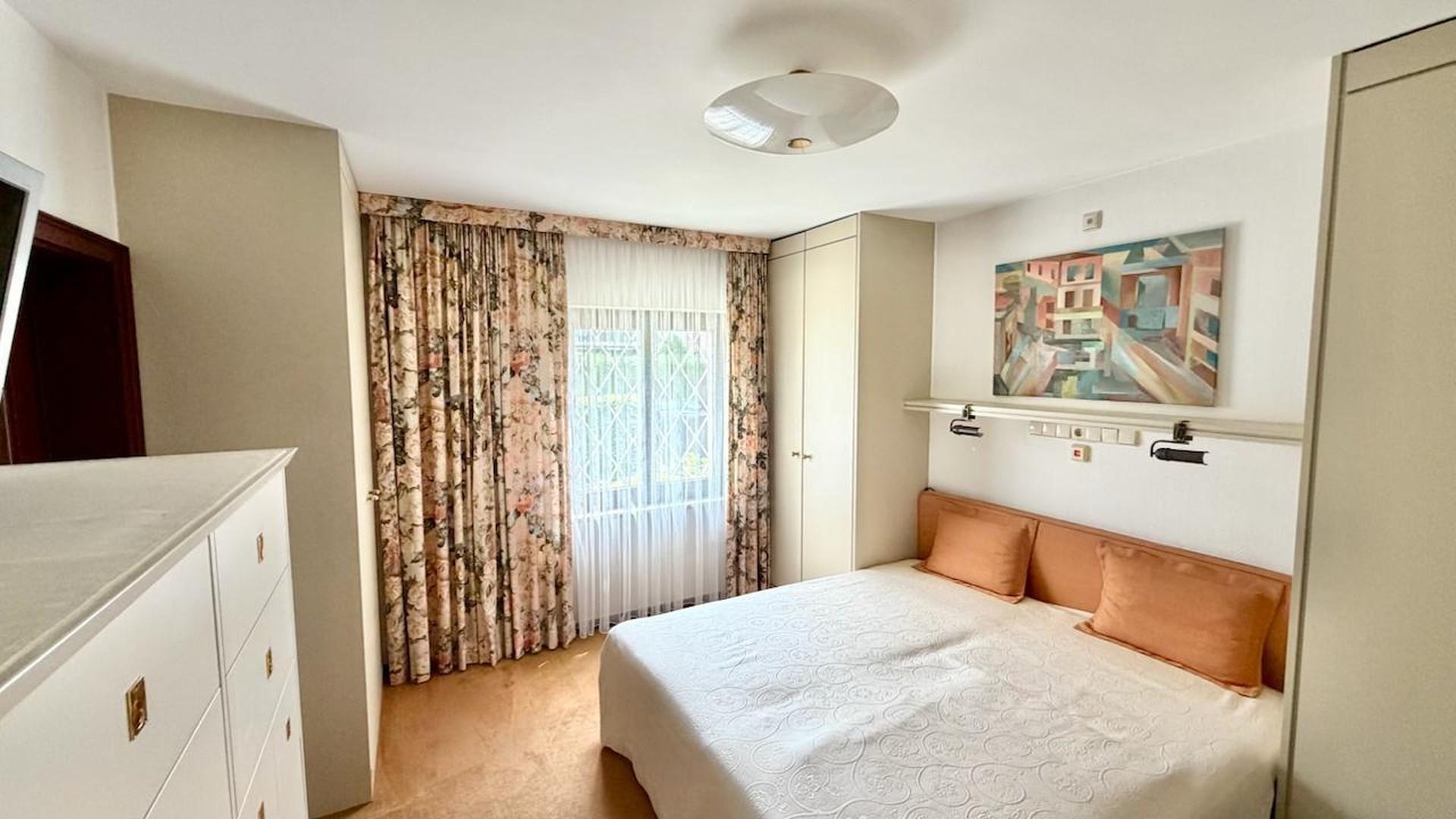 Schlafzimmer 1 EG