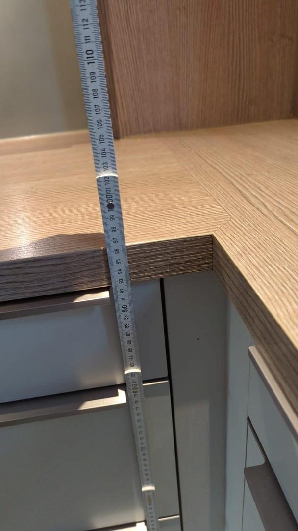 Erhöhte Arbeitsplatte Küche