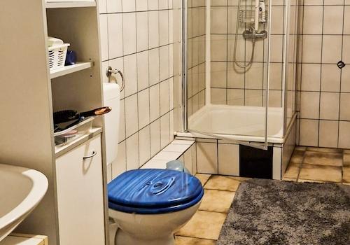 Badezimmer Kellergeschoss