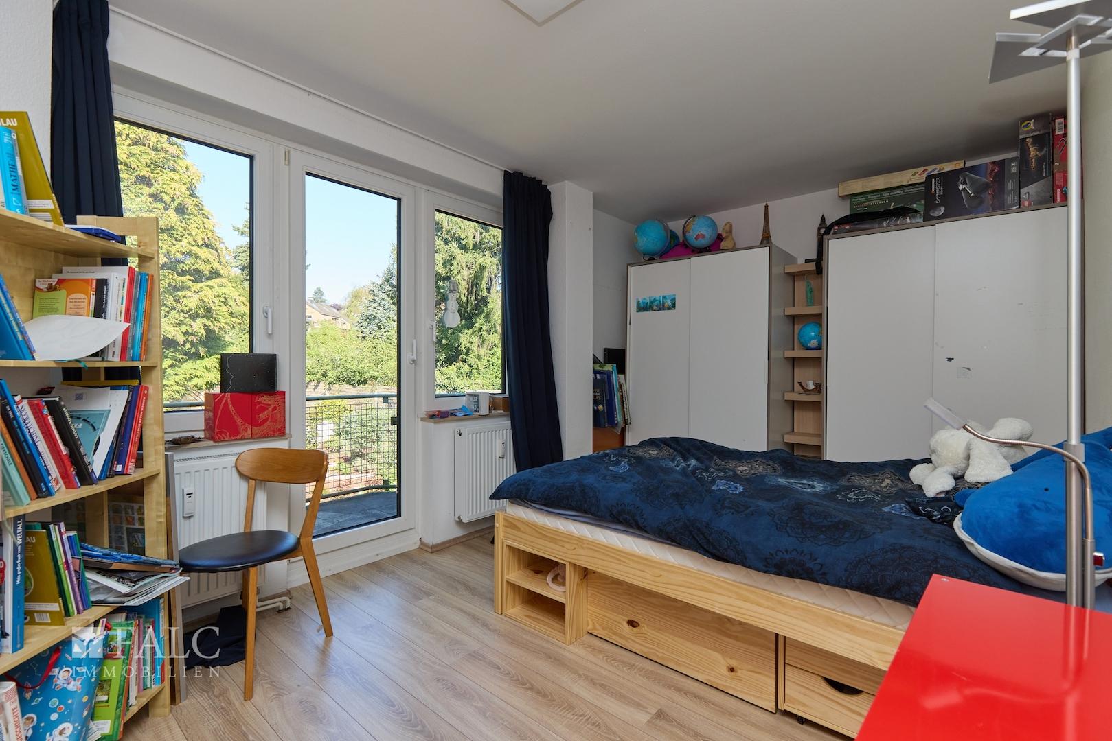 Kinderzimmer oder Büro 