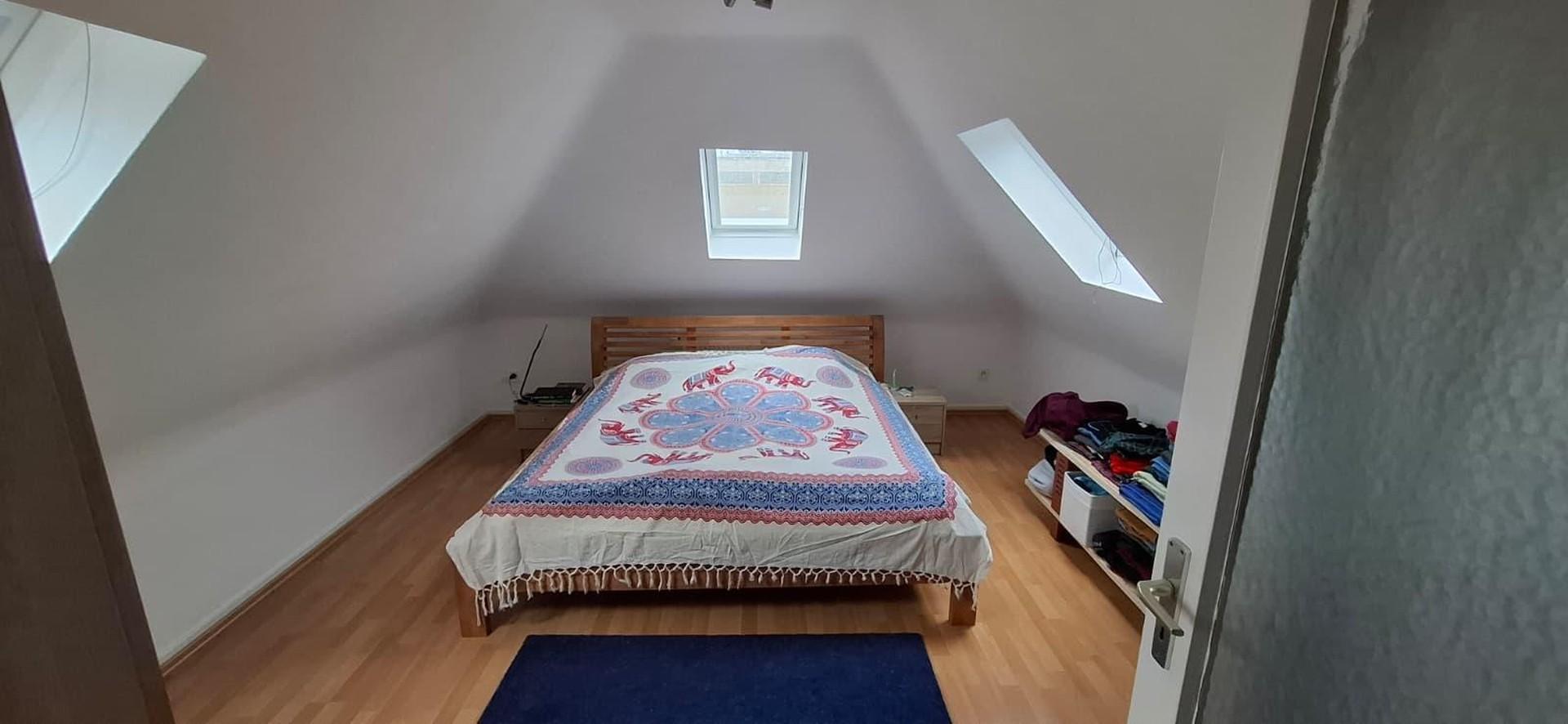 Schlafzimmer 1(2)