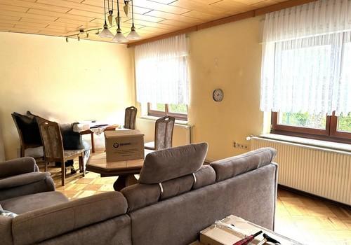 Wohnzimmer mit Essbereich