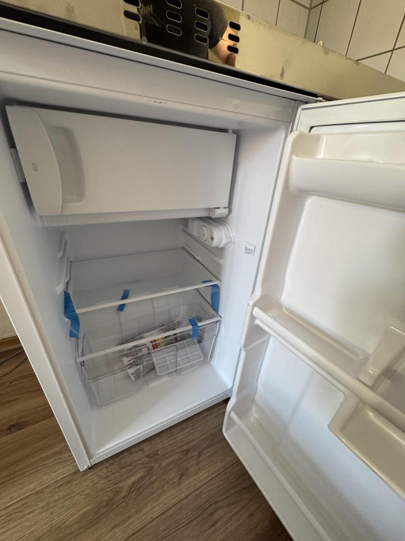 Pantryküche Kühlschrank