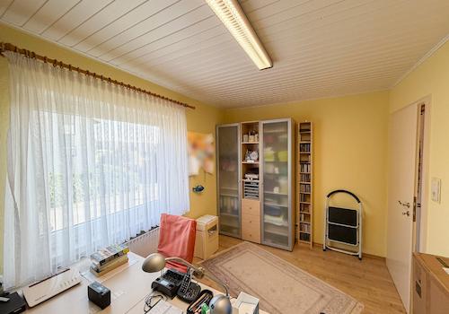 Büro EG
