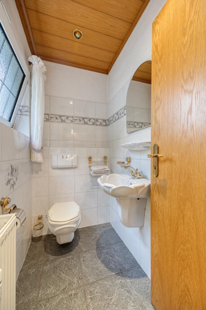 Gäste-WC EG