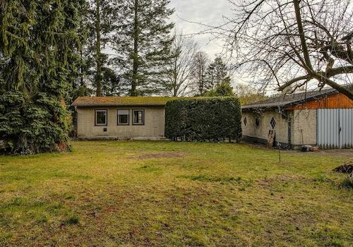 Bungalow + Garage