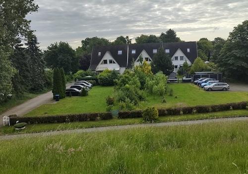Außenansicht vom Deich aus