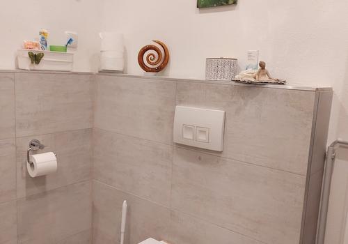 Bad mit Toilette