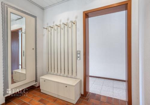 Garderobe im Treppenhaus OG