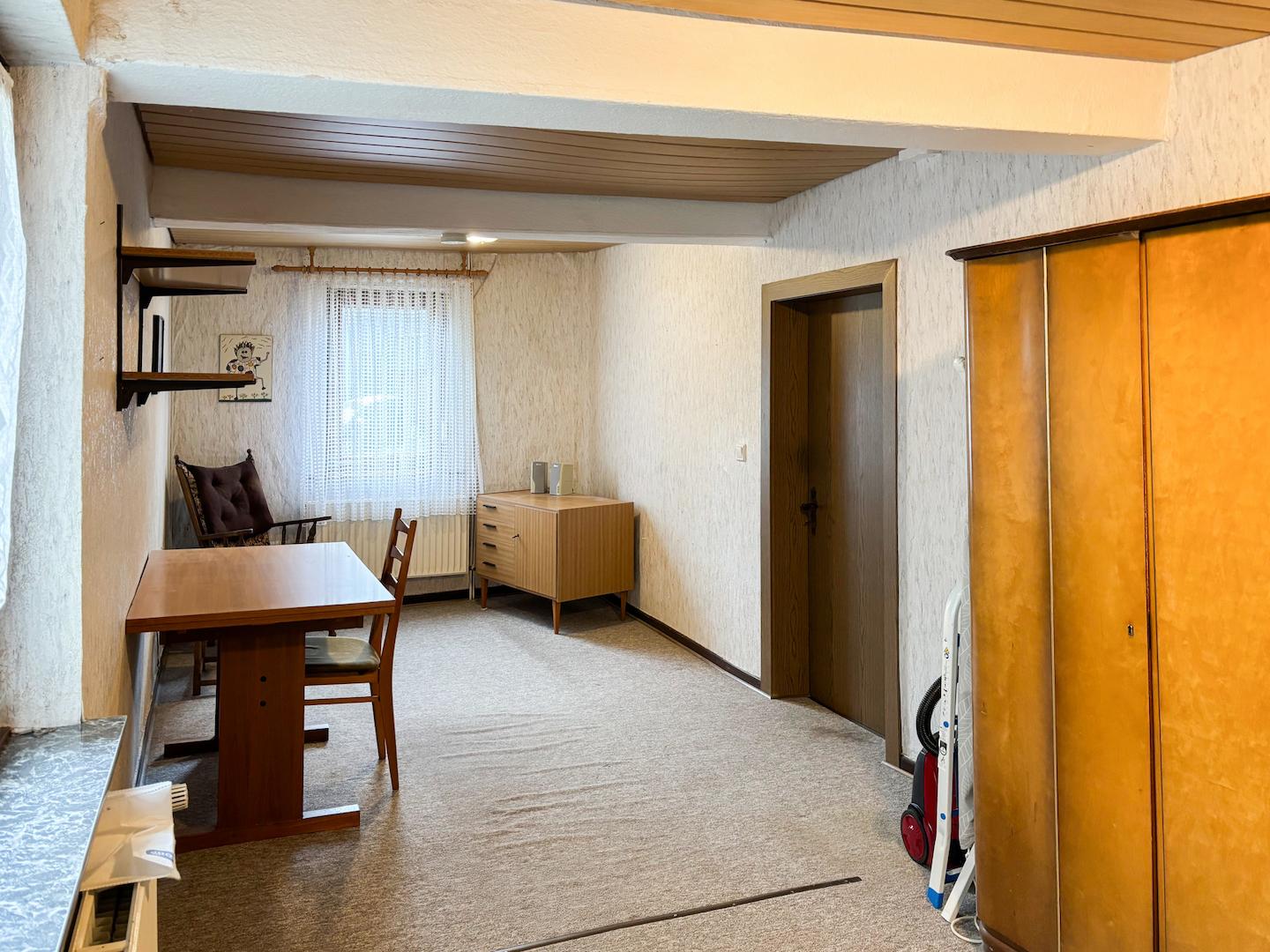 Durchgagszimmer EG