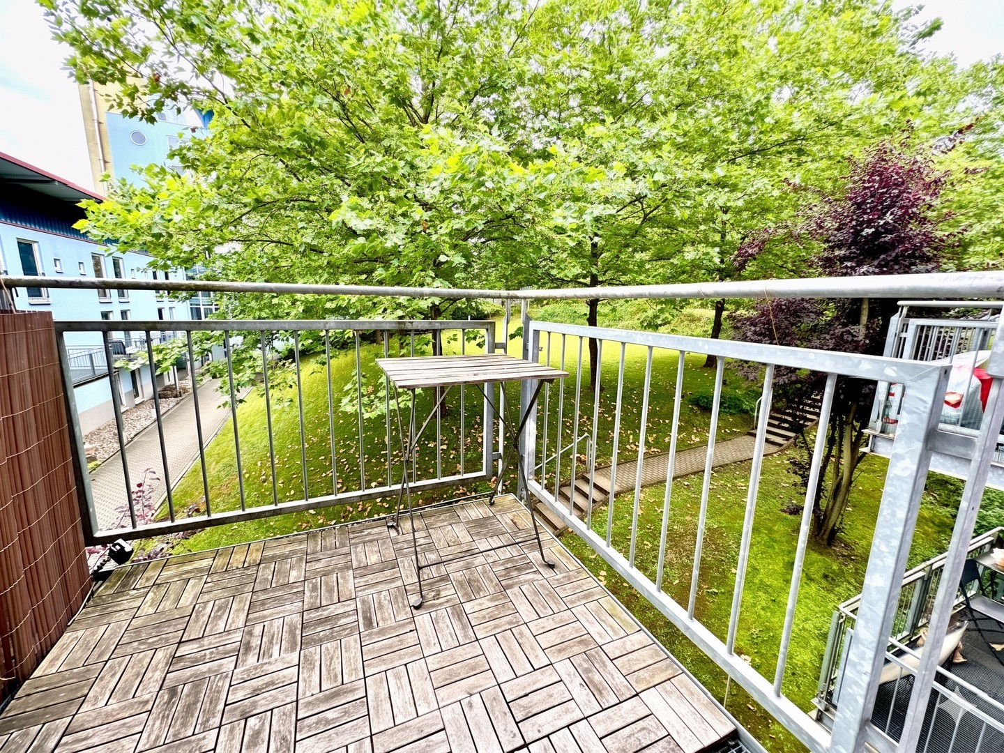 Balkon mit Blick ins Grüne