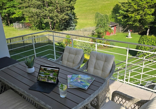 Freisitz mit Gartenblick