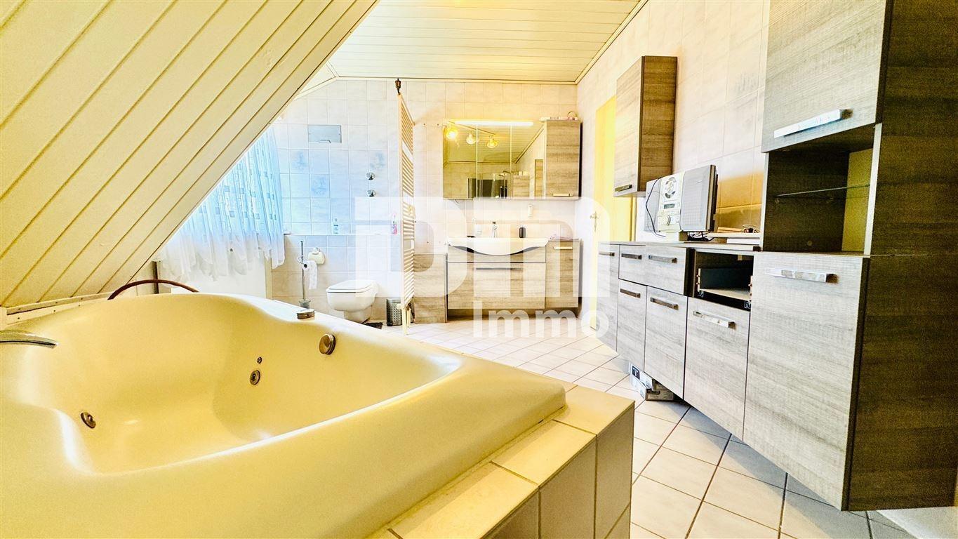 DG Badezimmer / Whirlpool / Dusche