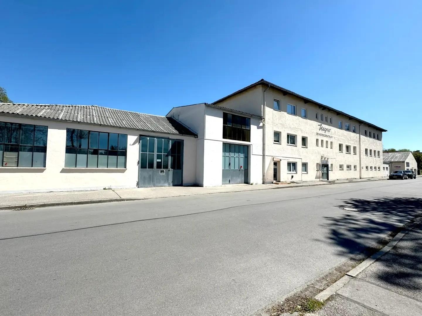 Hauptgebäude