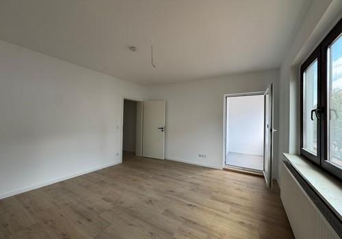 Zimmer 1 Blick auf Balkon 