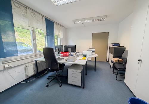 Verwaltungsgebäude: Büro