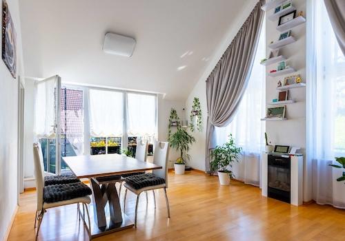 Essbereich u. Wohnzimmer