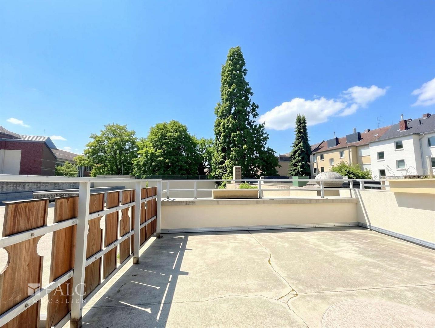 1. OG Flügel Balkon 