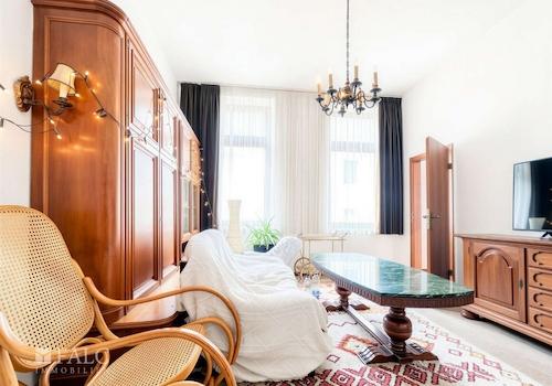 1. OG Vorderhaus Wohnzimmer 