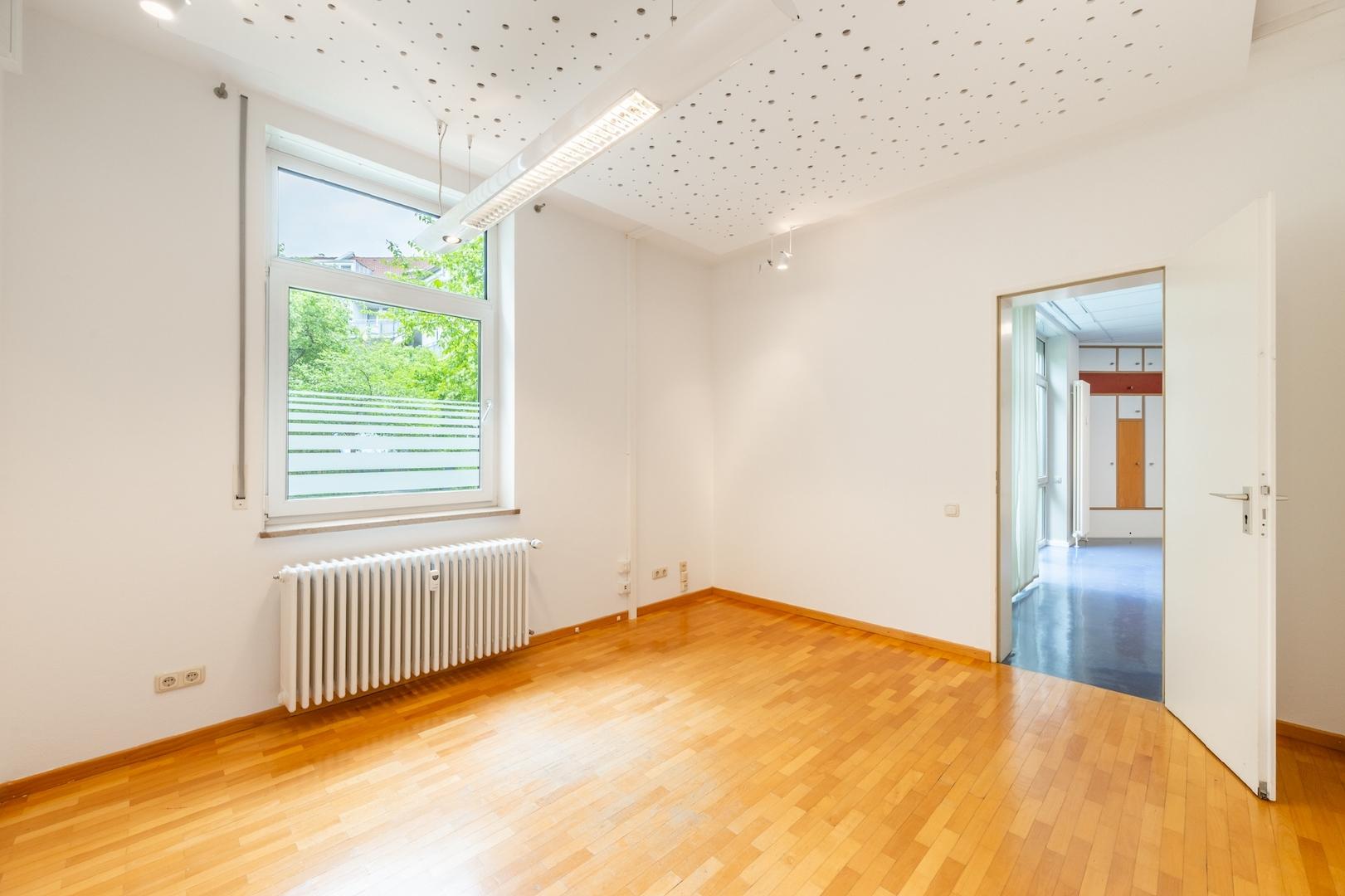 Büro 1