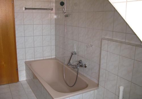 Badezimmer mit Wanne
