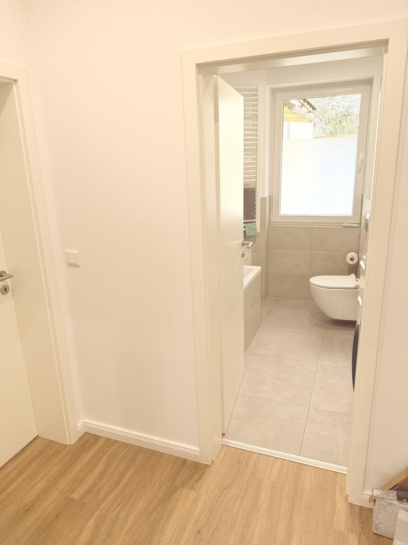 Zugang Badezimmer vom Flur