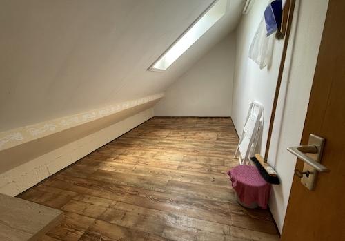  Stauraum neben der Küche  - kleine Speisekammer