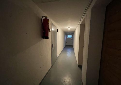 Flur im Keller