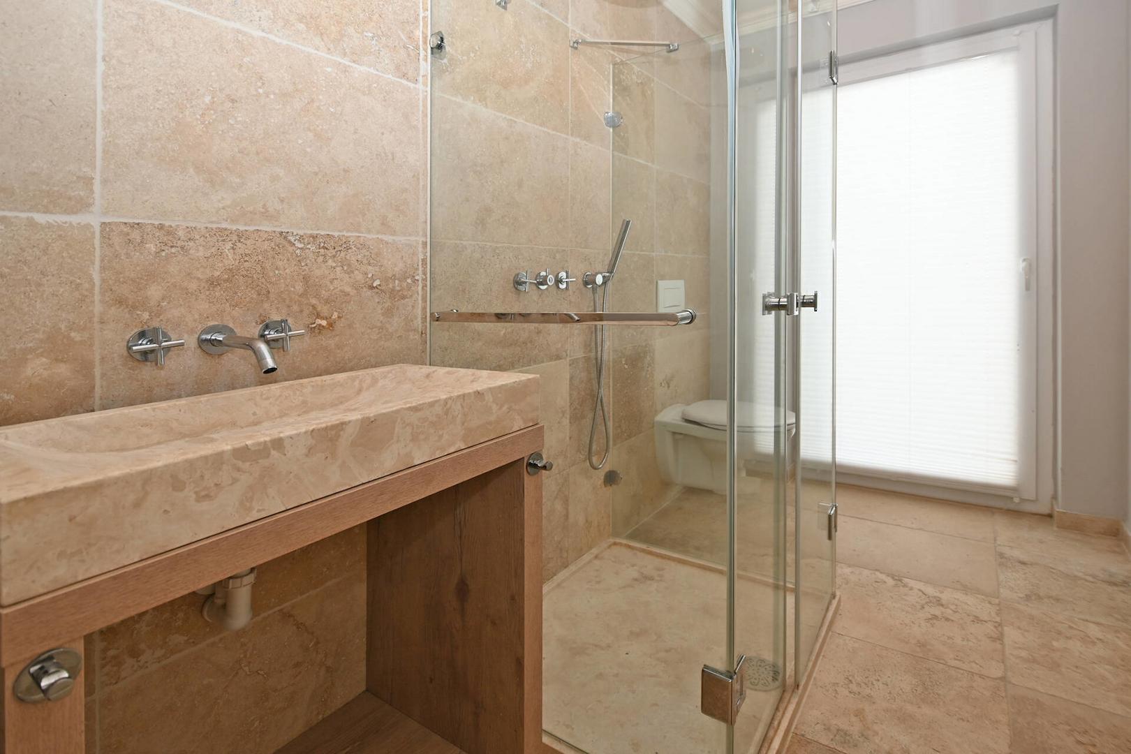 Naturstein Badezimmer