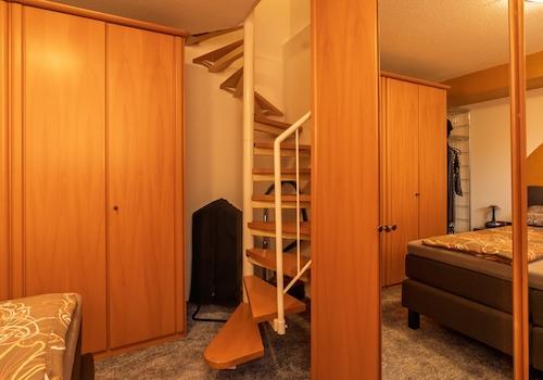 Schlafzimmer UG