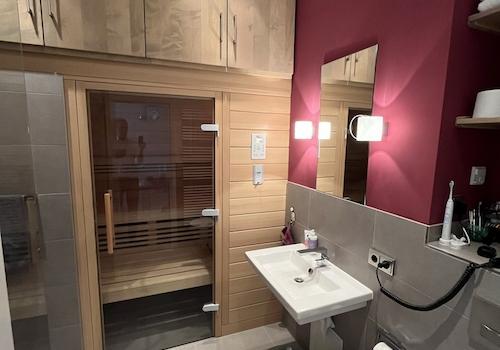 Gästebad mit Sauna