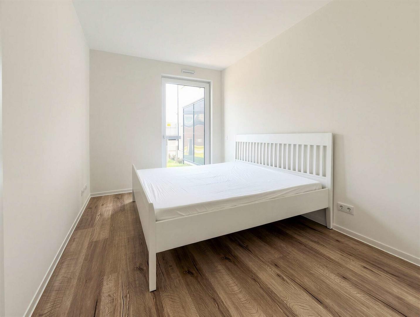 Großzügiges Schlafzimmer