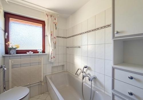 Badezimmer EG