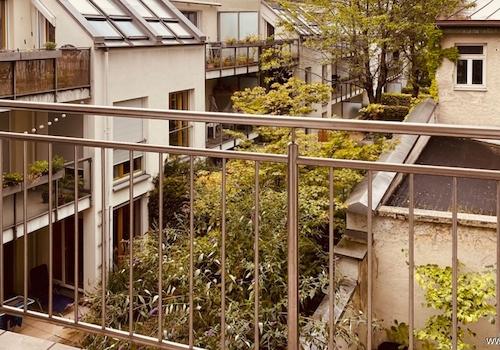 room 2 with balcony