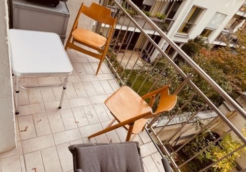 room 2 with balcony