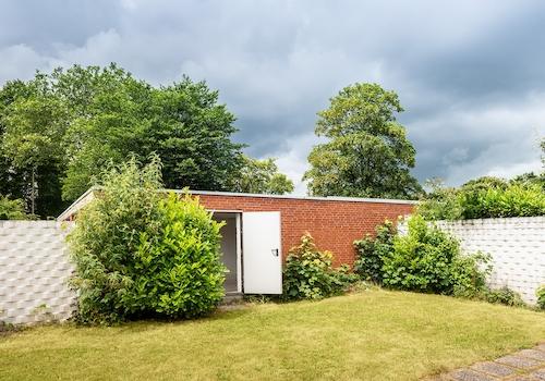 Garage mit Zugang vom Garten