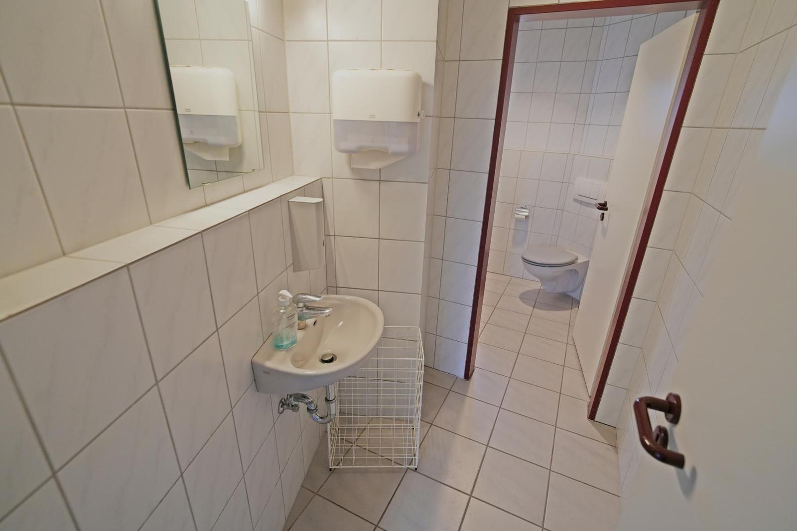WC 2