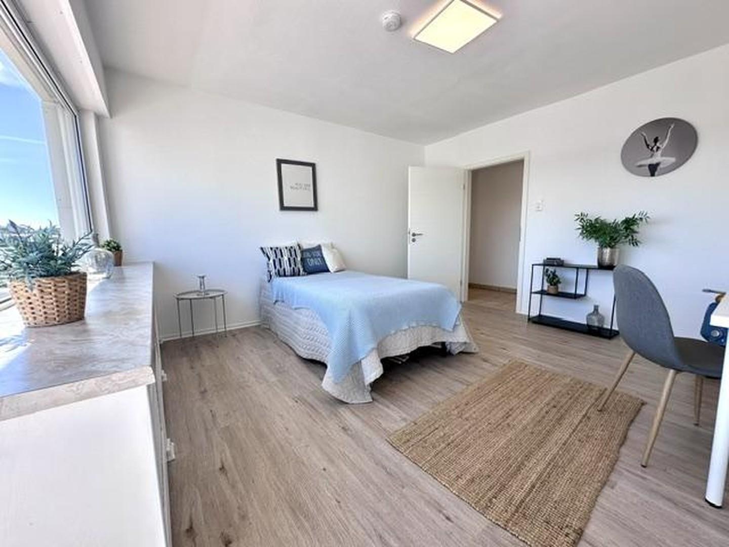 erstes Schlafzimmer