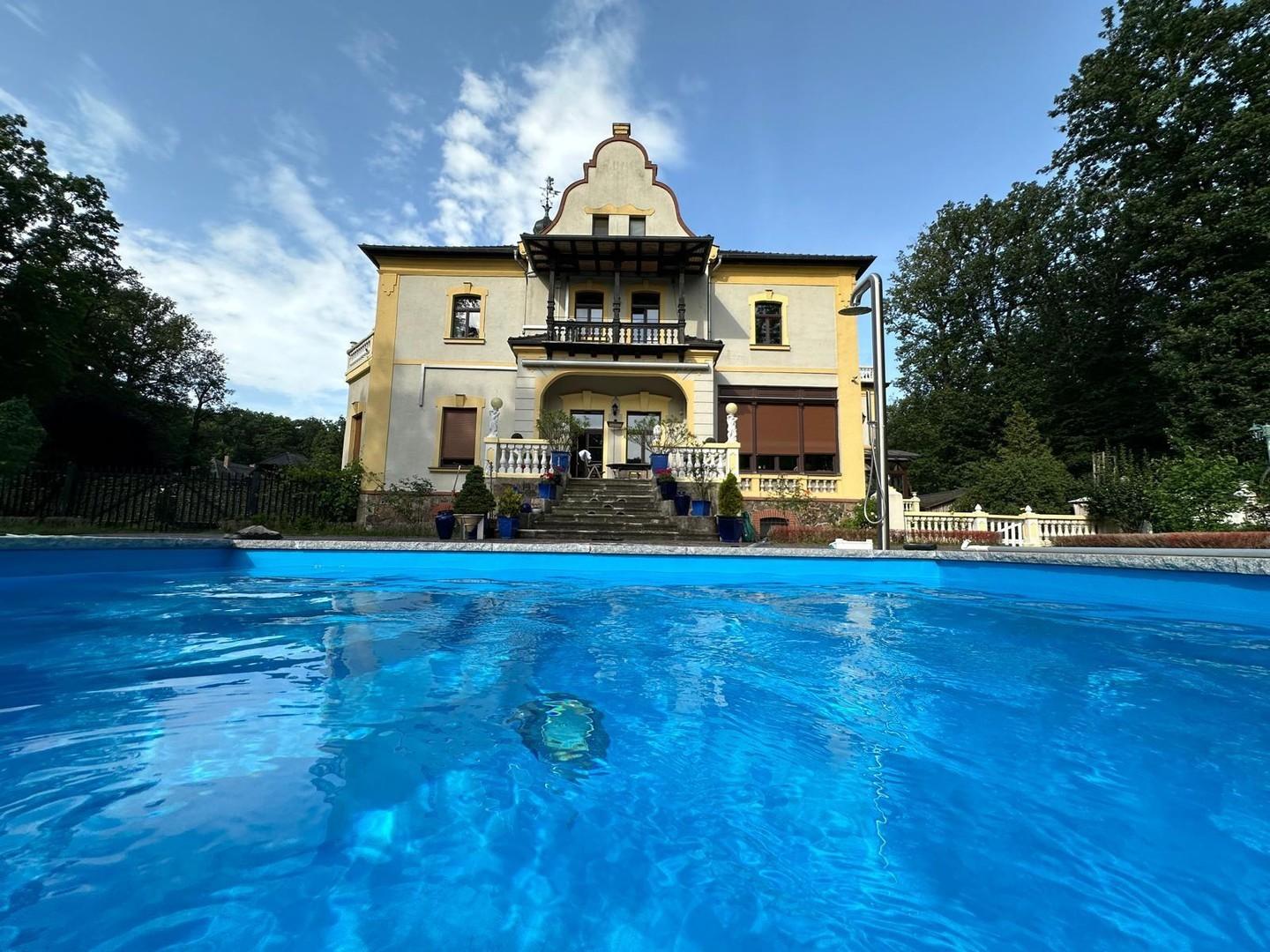 Jagdschloss Poolblick