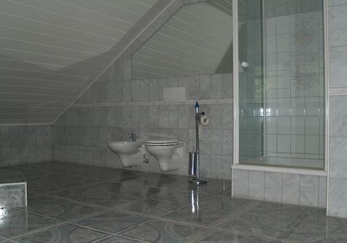 Bad, Marmor, Bidet, Glasduche
