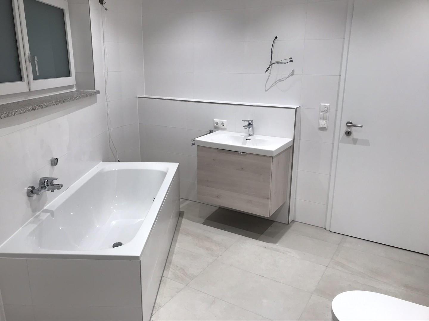 Bad mit Badewanne