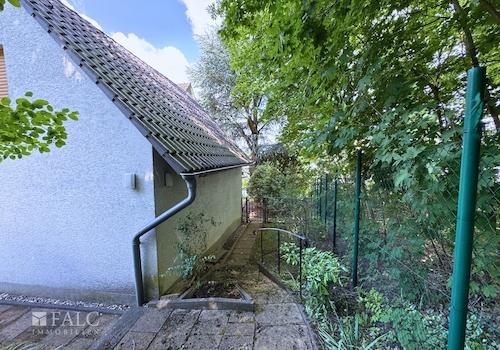 Ansicht vom Garten, rechts