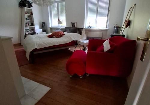 Schlafzimmer mit Kamin