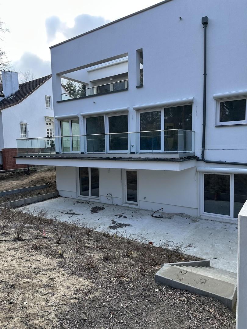 Gartenseite Terrasse & Balkon 