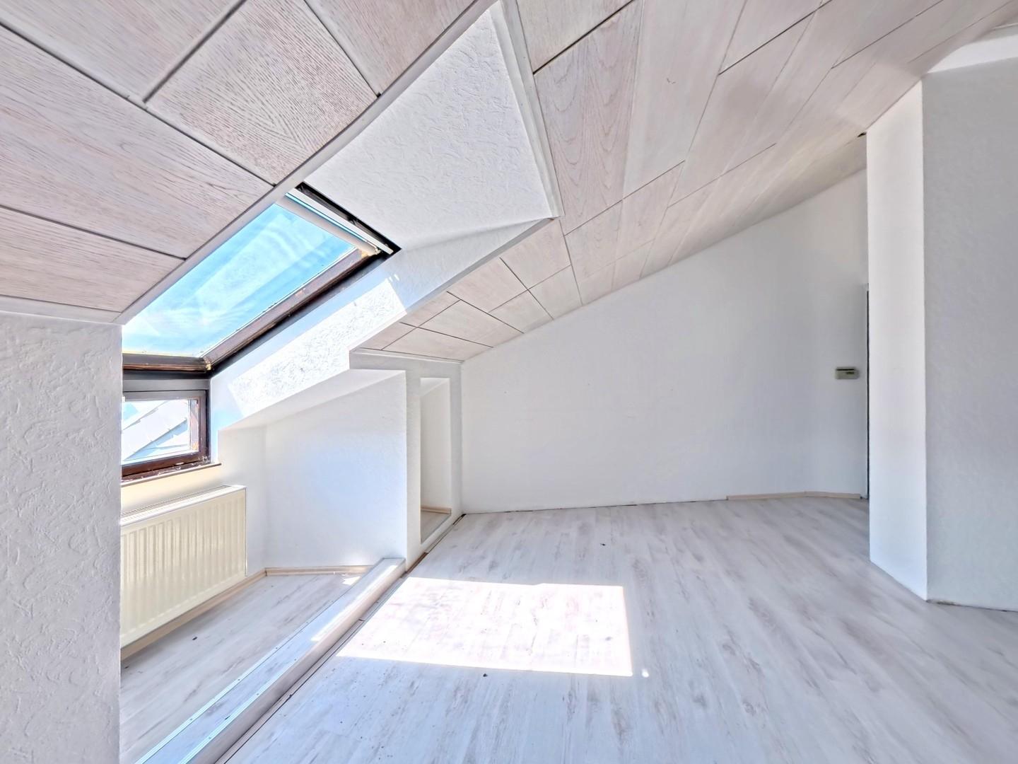 Schlafzimmer DG